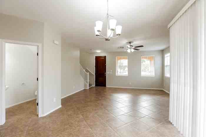 2094 S Heron Ln - Photo 6 of 17