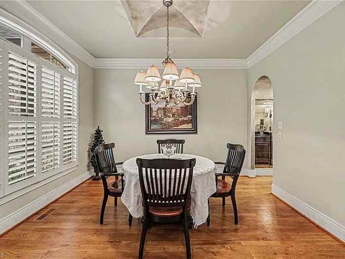 1070 Old Stone Ln - Photo 6 of 46