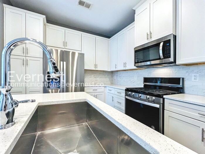 13317 Launders St - Photo 4 of 35