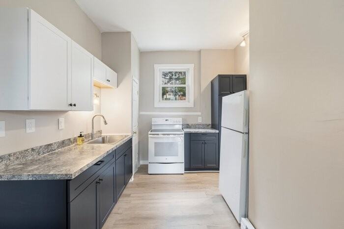 21 E A St #1 - Photo 2 of 25