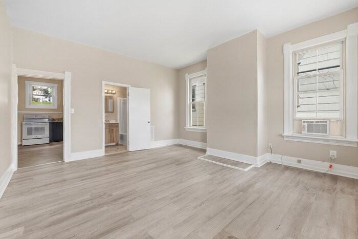 21 E A St #1 - Photo 6 of 25