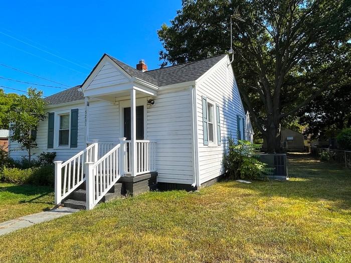 5231 Texas Ave - Photo 2 of 23
