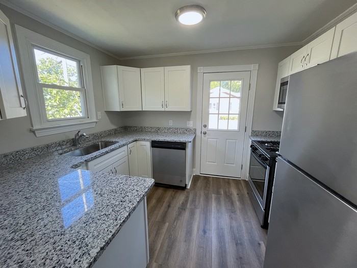 5231 Texas Ave - Photo 4 of 23