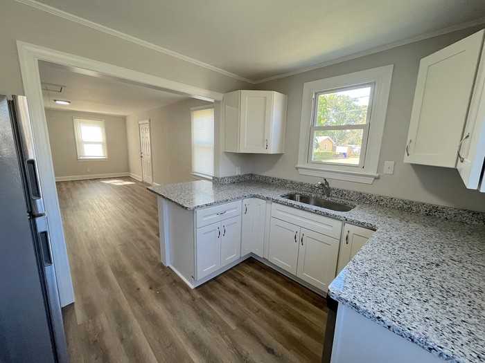 5231 Texas Ave - Photo 5 of 23