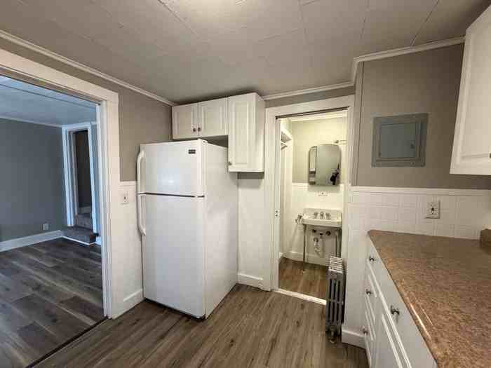 405 Budd St #2 - Photo 5 of 19