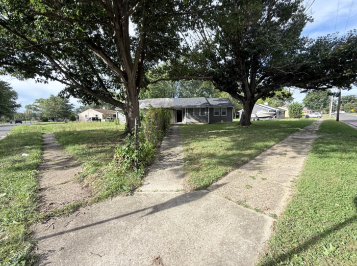 137 Lemmon Ave - Photo 2 of 24