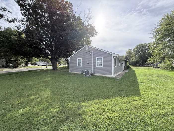 137 Lemmon Ave - Photo 3 of 24