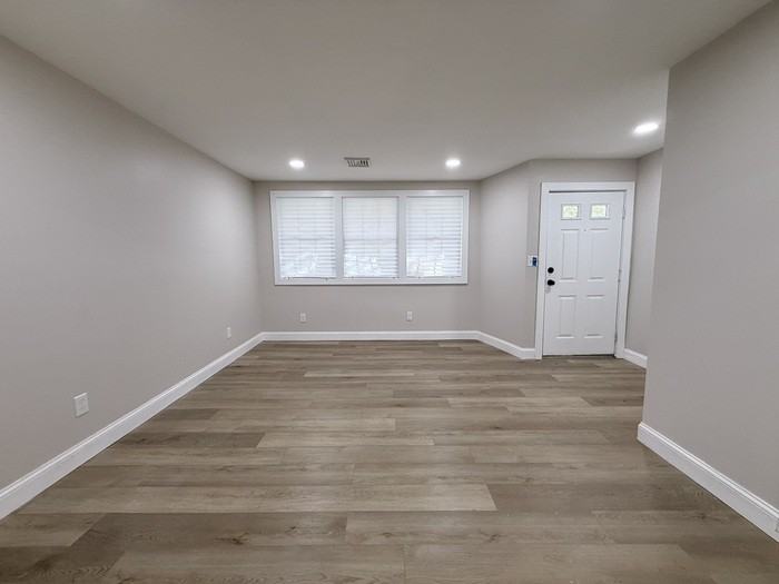 137 Lemmon Ave - Photo 5 of 24