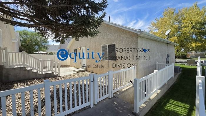 11851 S Poultry Dr - Photo 6 of 28
