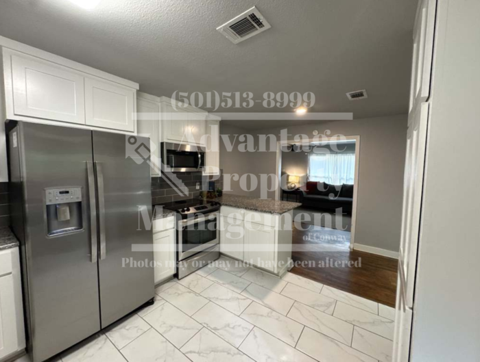 1013 Faulkner St - Photo 3 of 10