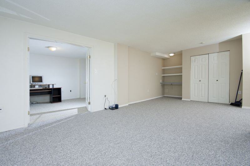 2527 1 Ave Nw - Photo 6 of 16