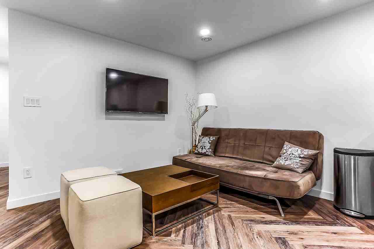 11256 75 Ave Nw - Photo 7 of 17