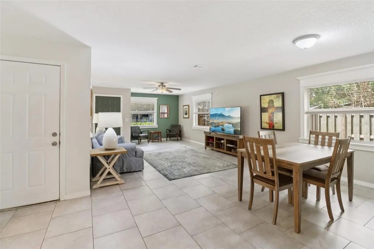 275 Washington Pl #NA - Photo 6 of 11