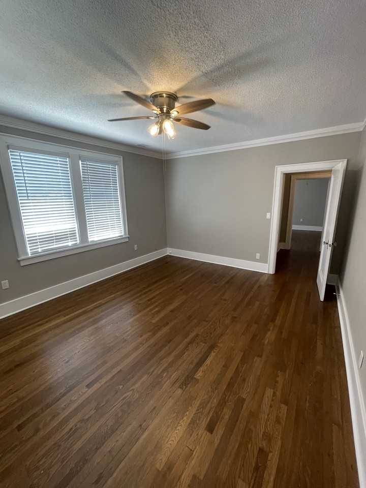 614 E 49th St #2 - Photo 2 of 19