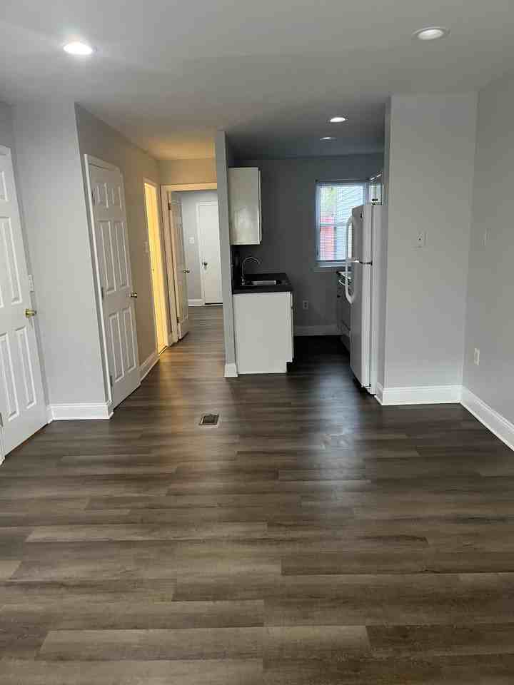 1439 Brown St #1 - Photo 6 of 7