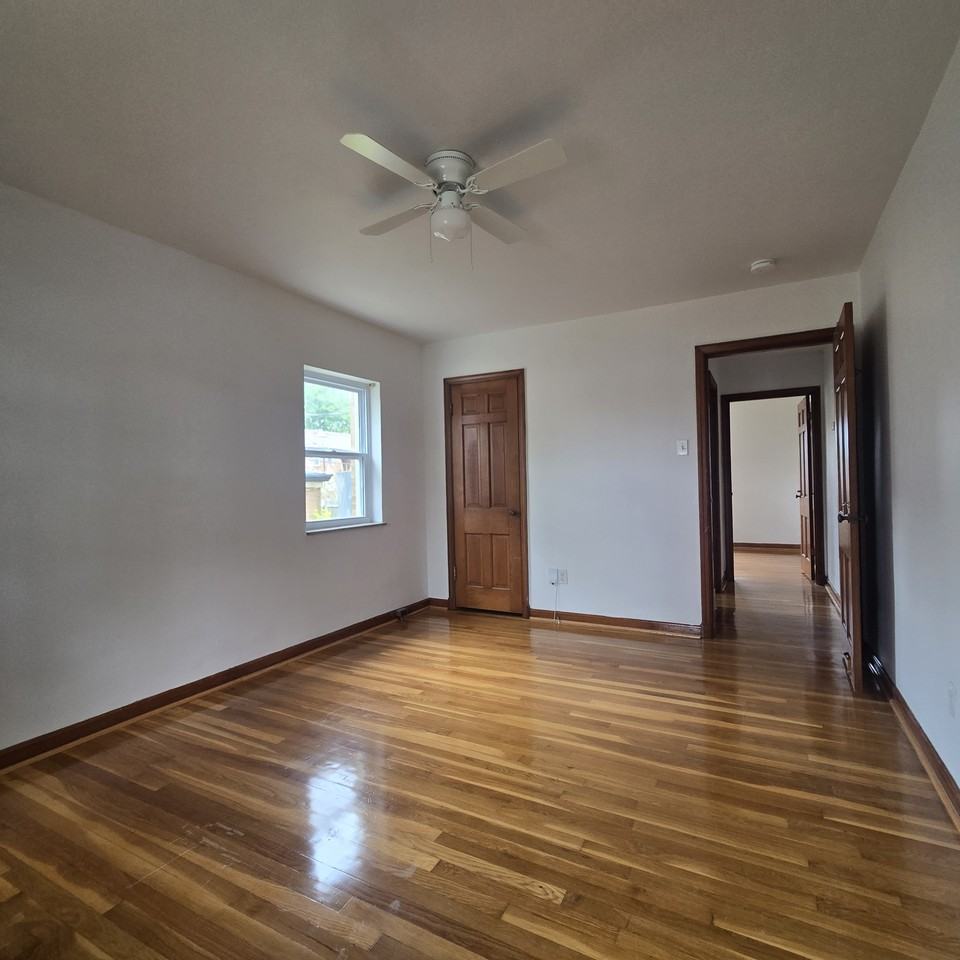 5900 Loughborough Ave #B - Photo 5 of 14