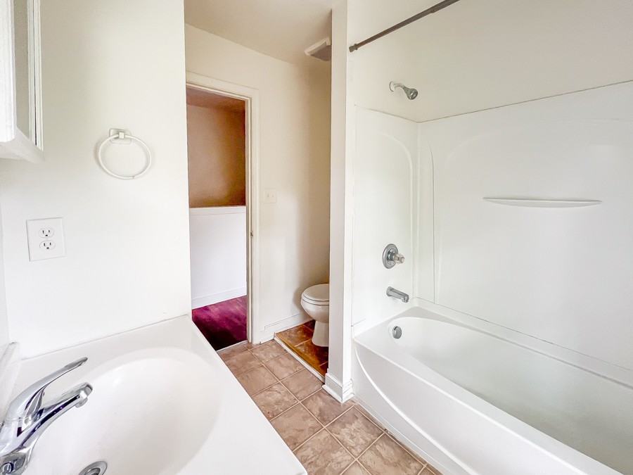 924 Wilcox St #924 - Photo 5 of 7