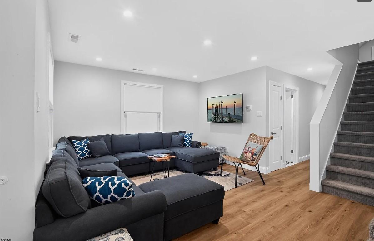 216 N Mansfield Ave #NA - Photo 4 of 7