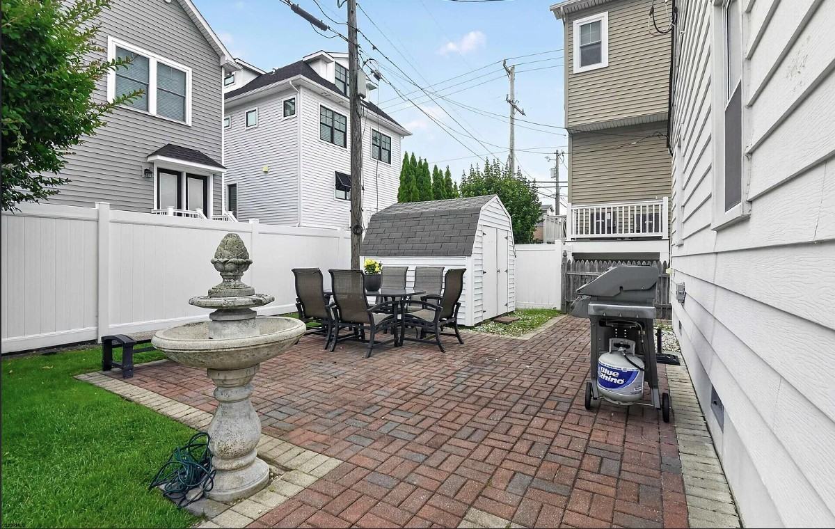 216 N Mansfield Ave #NA - Photo 5 of 7