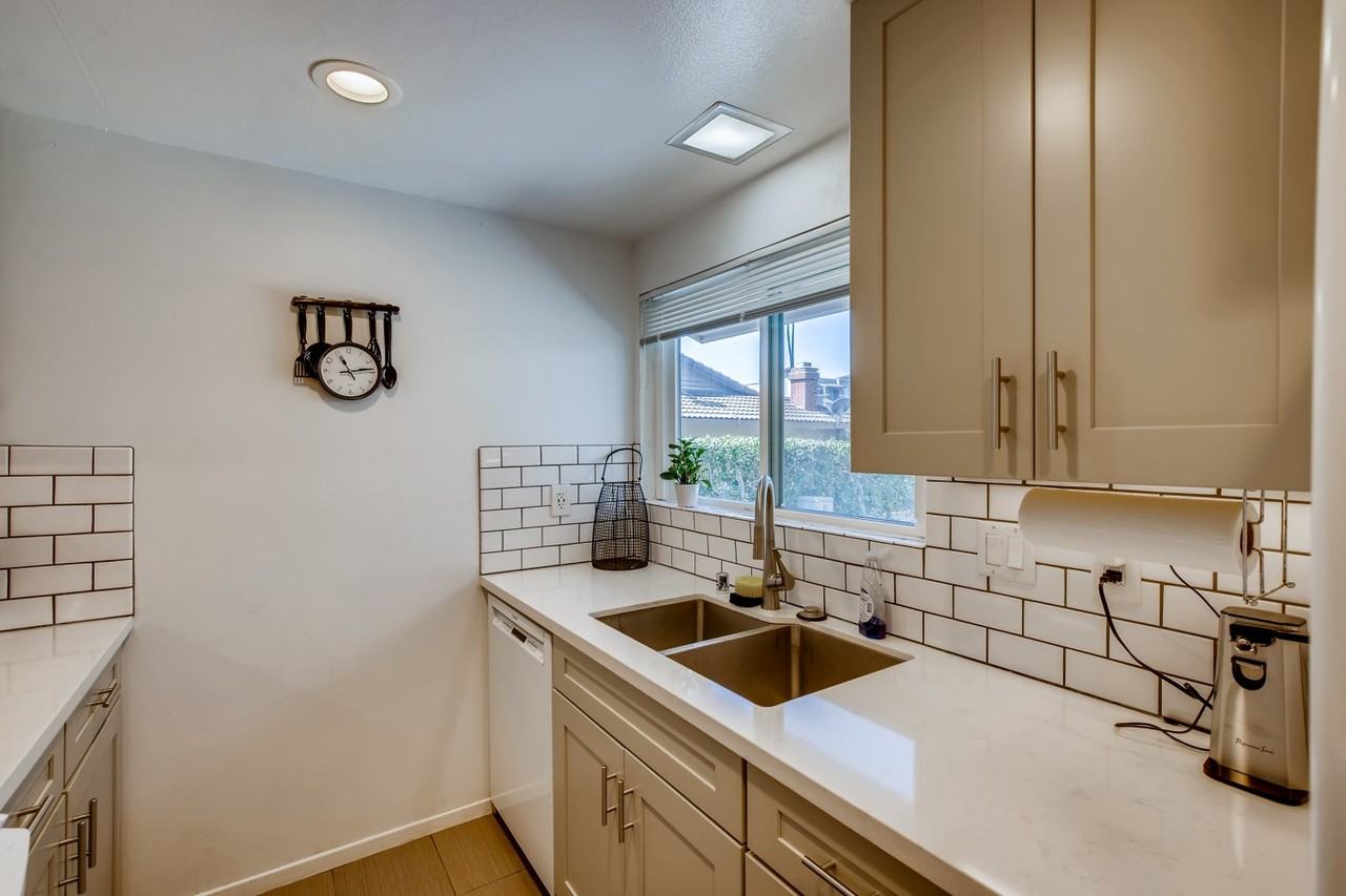 957 La Bonita Dr #NA - Photo 6 of 11