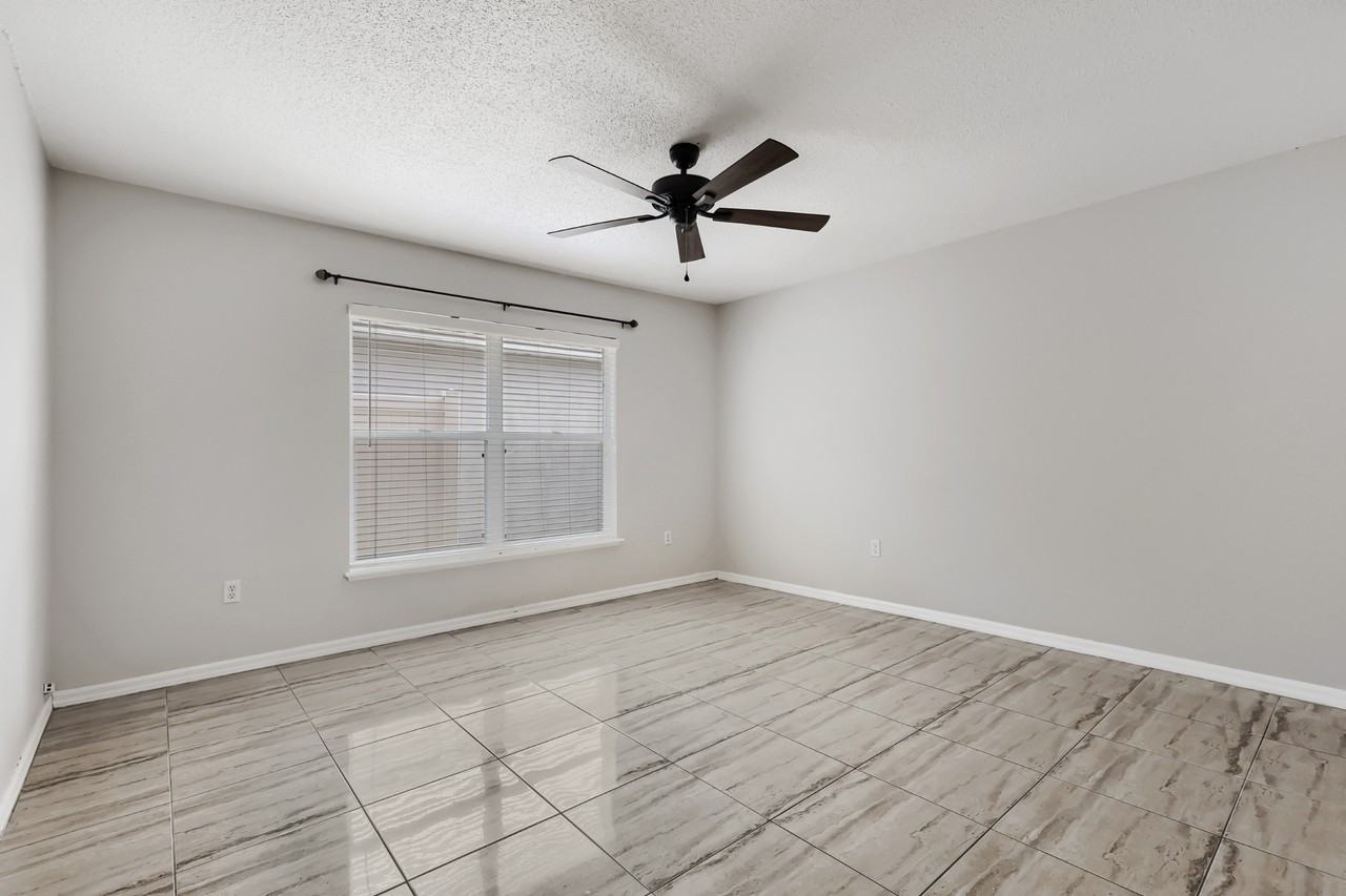 24813 Mary Beth Ct #NA - Photo 6 of 19