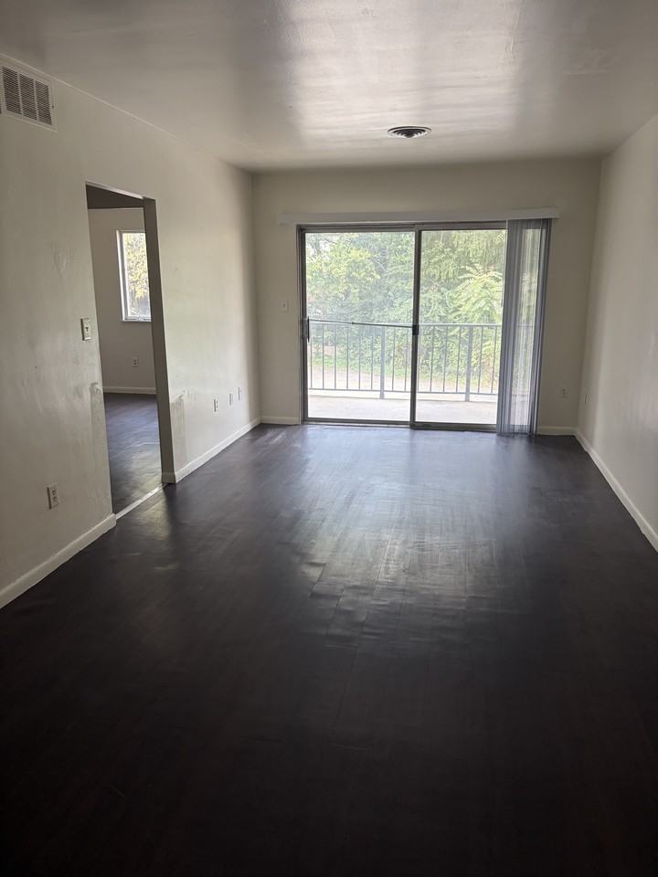4805 Glenway Ave #27