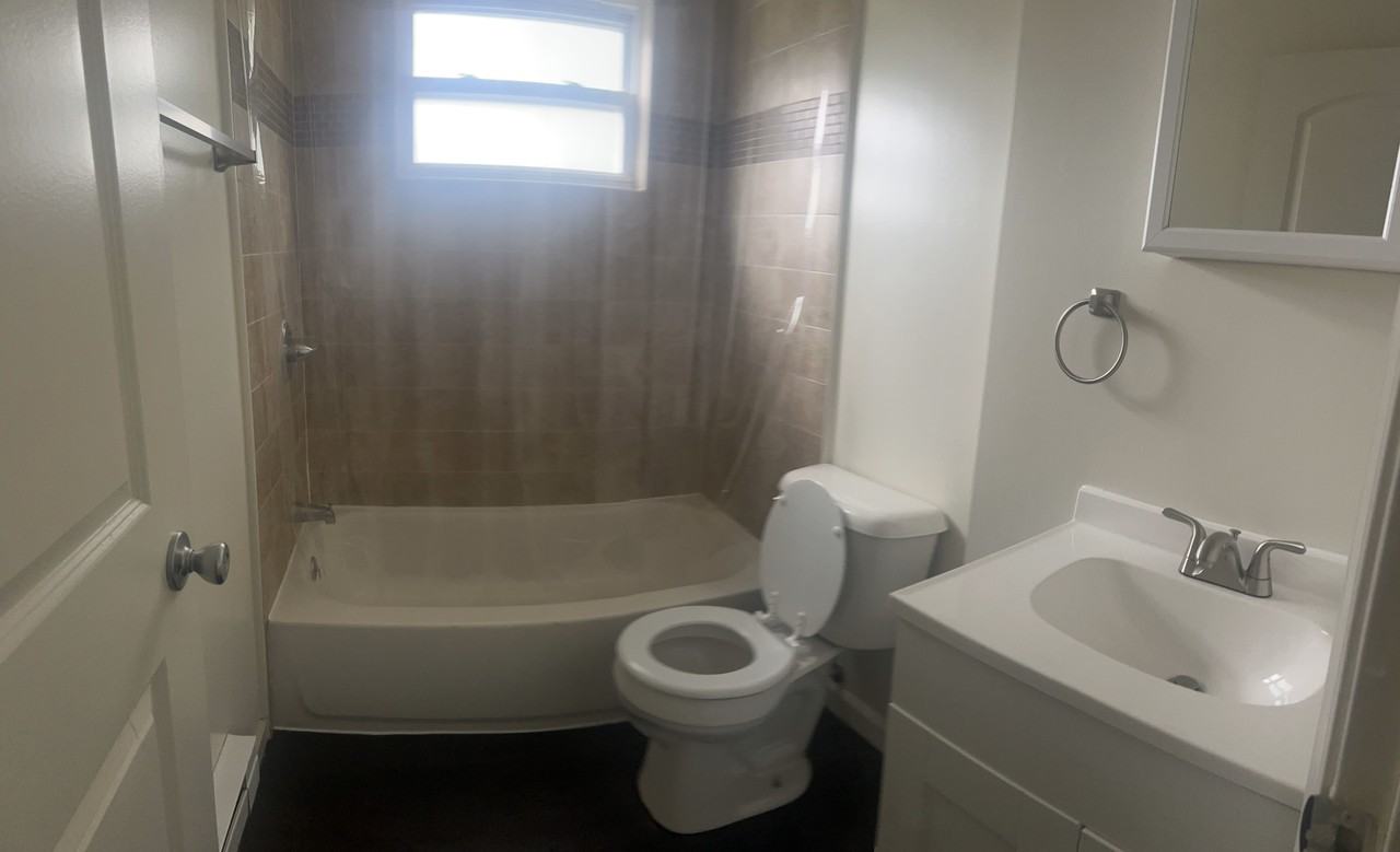 726 E Mitchell Ave #6 - Photo 4 of 4