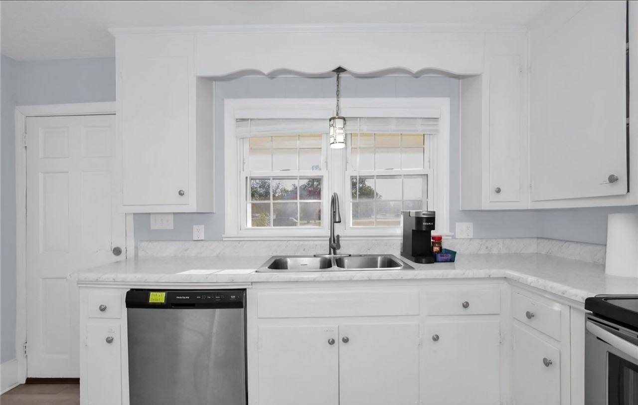 2703 Pecan Dr #A - Photo 5 of 10