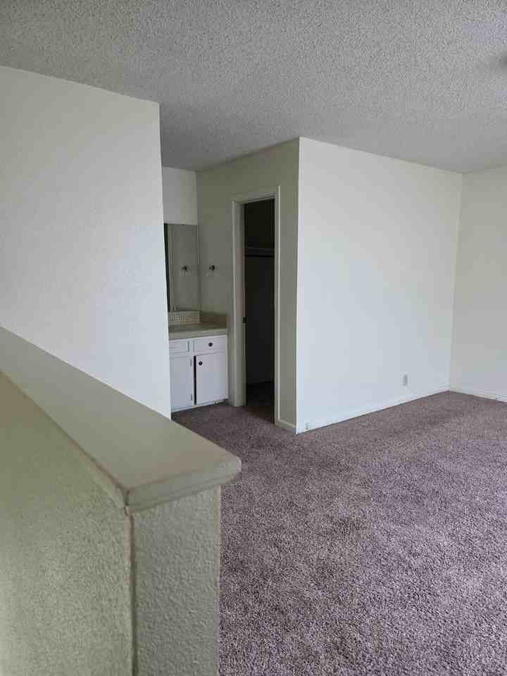 202 Jackson St #6 - Photo 7 of 9