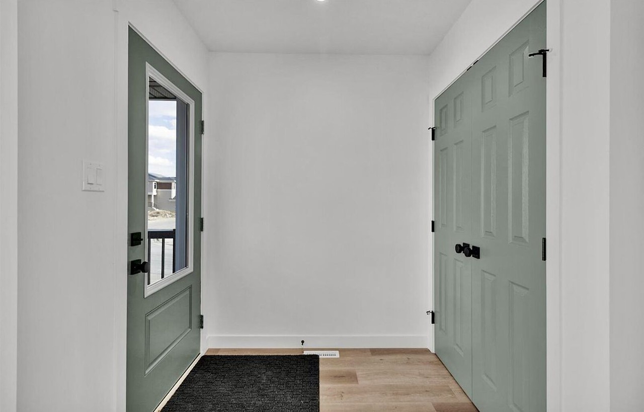 18120 73 St Nw - Photo 5 of 22