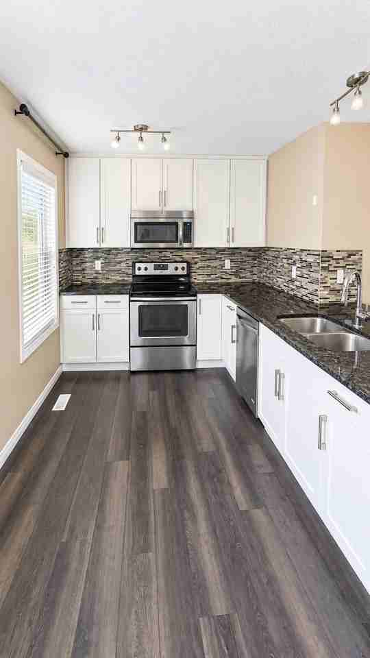 7385 - 7385 Edgemont Way Nw - Photo 7 of 22