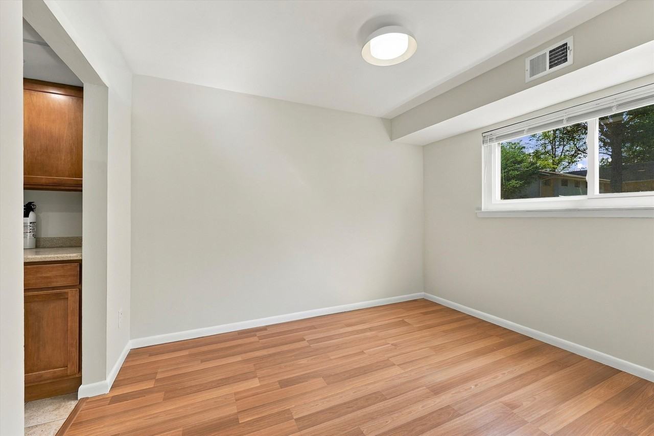 1518 Manley Rd #B32 - Photo 4 of 14