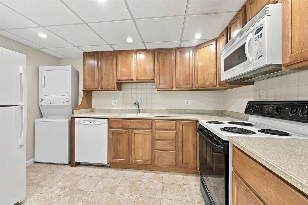 1518 Manley Rd #B32 - Photo 6 of 14