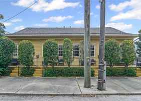 featured image of 438 8th St #432