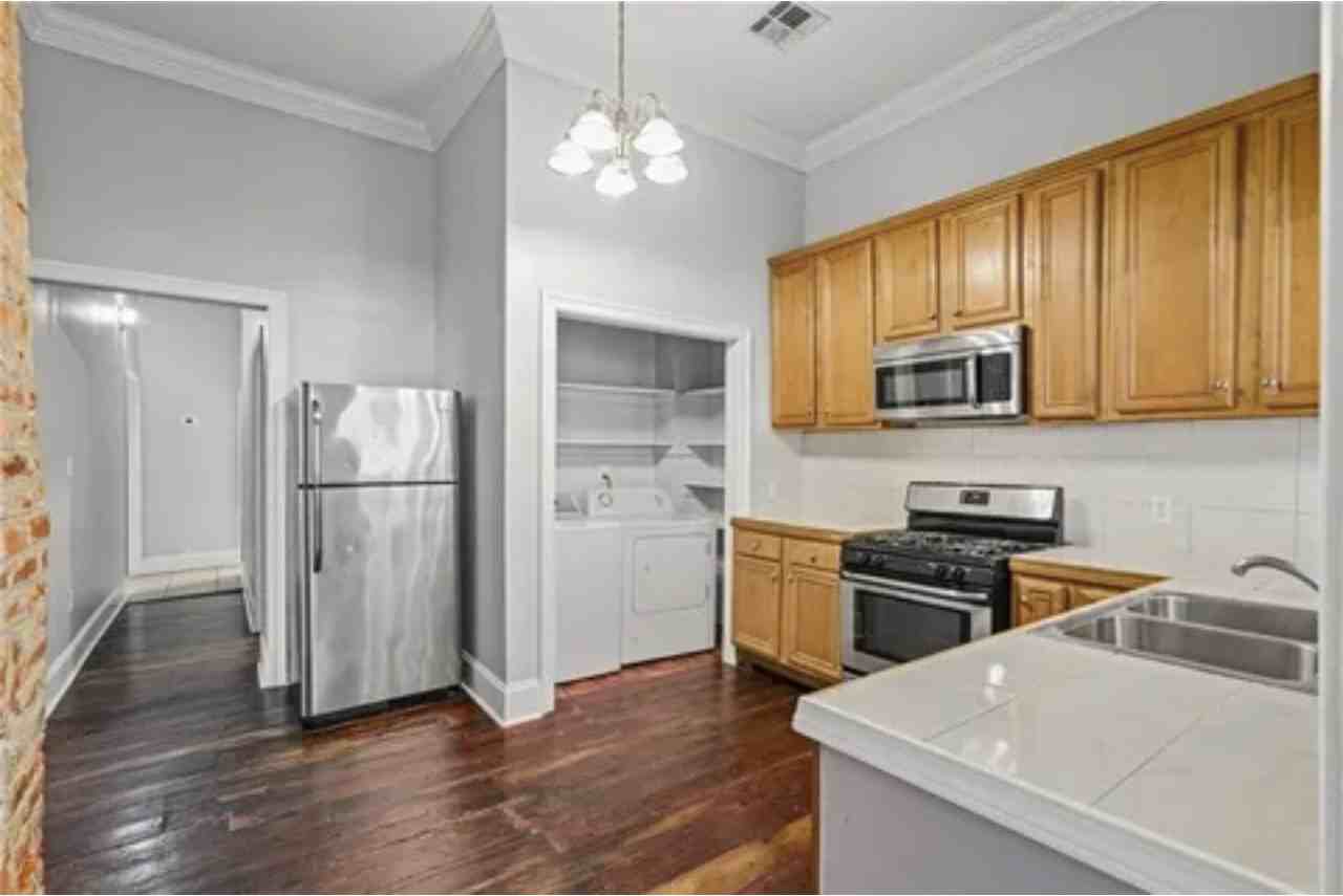 432 8th St #432 - Photo 7 of 19