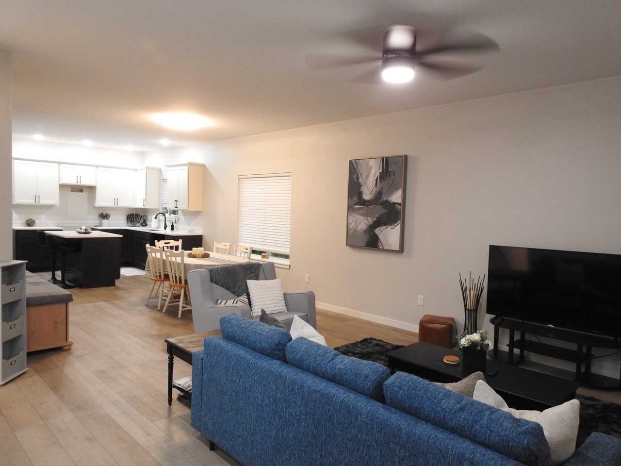217 1/2 E Davenport St #NA - Photo 5 of 10