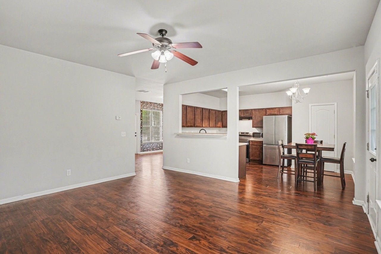1517 Arbor Place Drive - Photo 3 of 14
