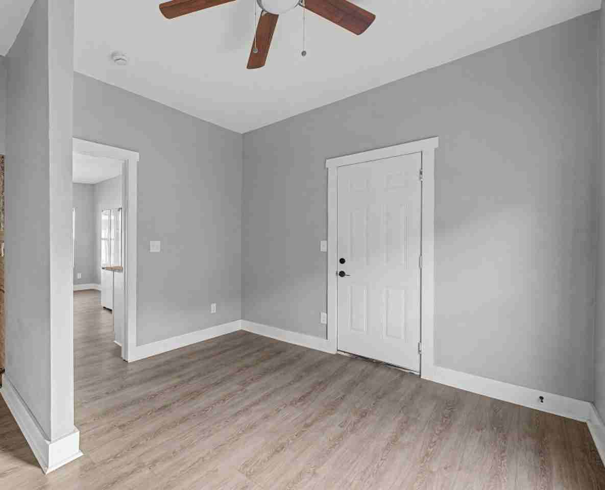 56 N Victor Ave #B - Photo 6 of 11