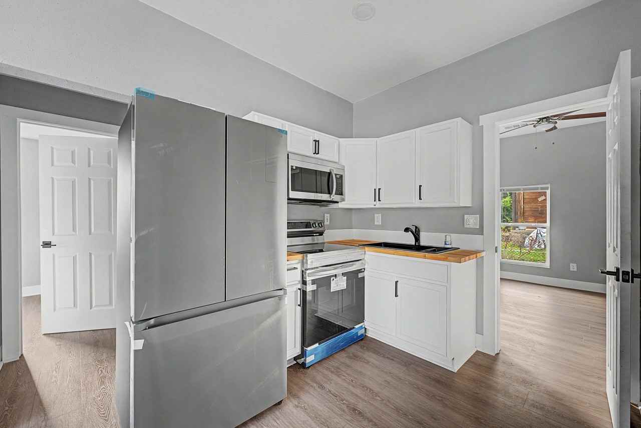 56 N Victor Ave #B - Photo 7 of 11