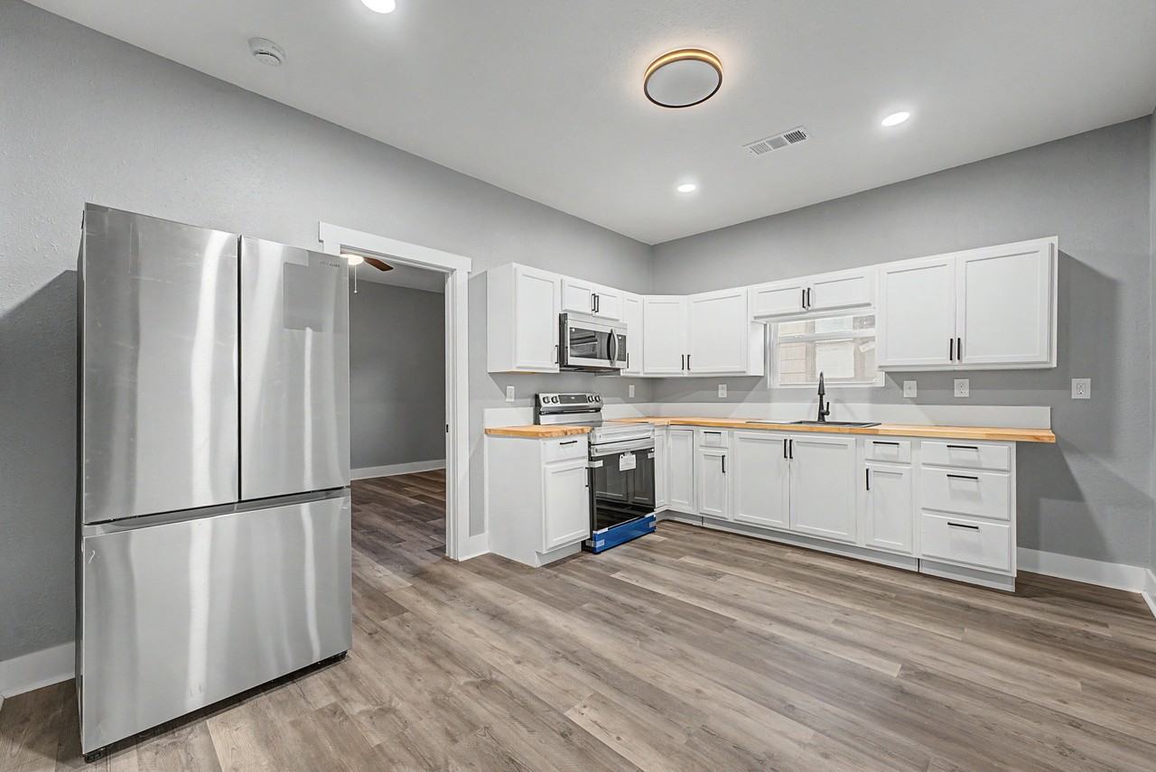 56 N Victor Ave #A - Photo 4 of 15