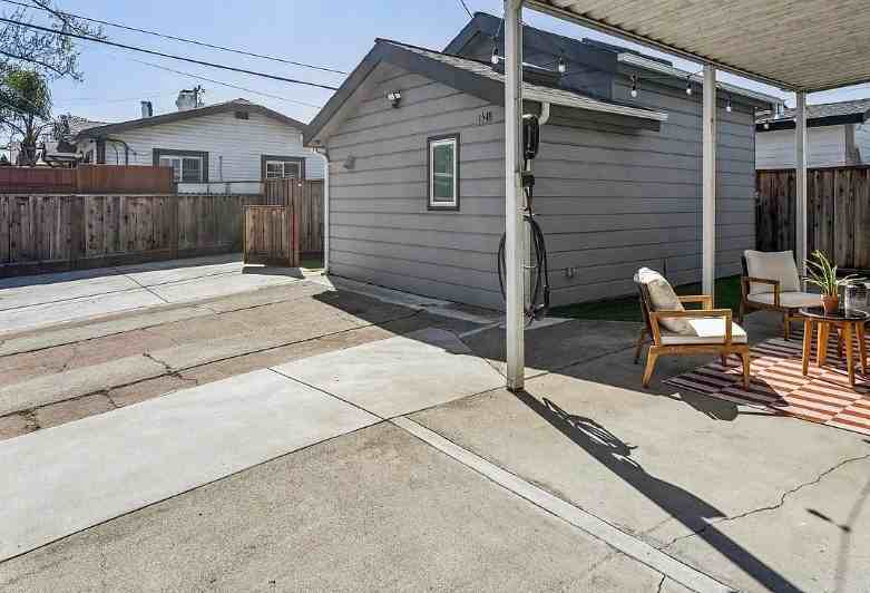 1548 Havenscourt Blvd #NA - Photo 6 of 12