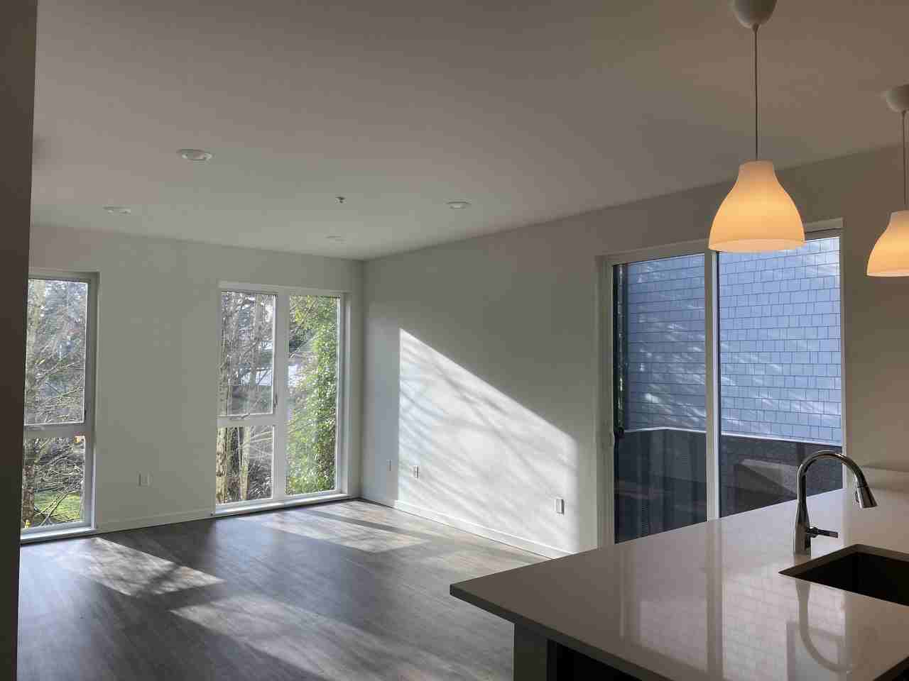 2000 Se Tacoma St #3 - Photo 7 of 11