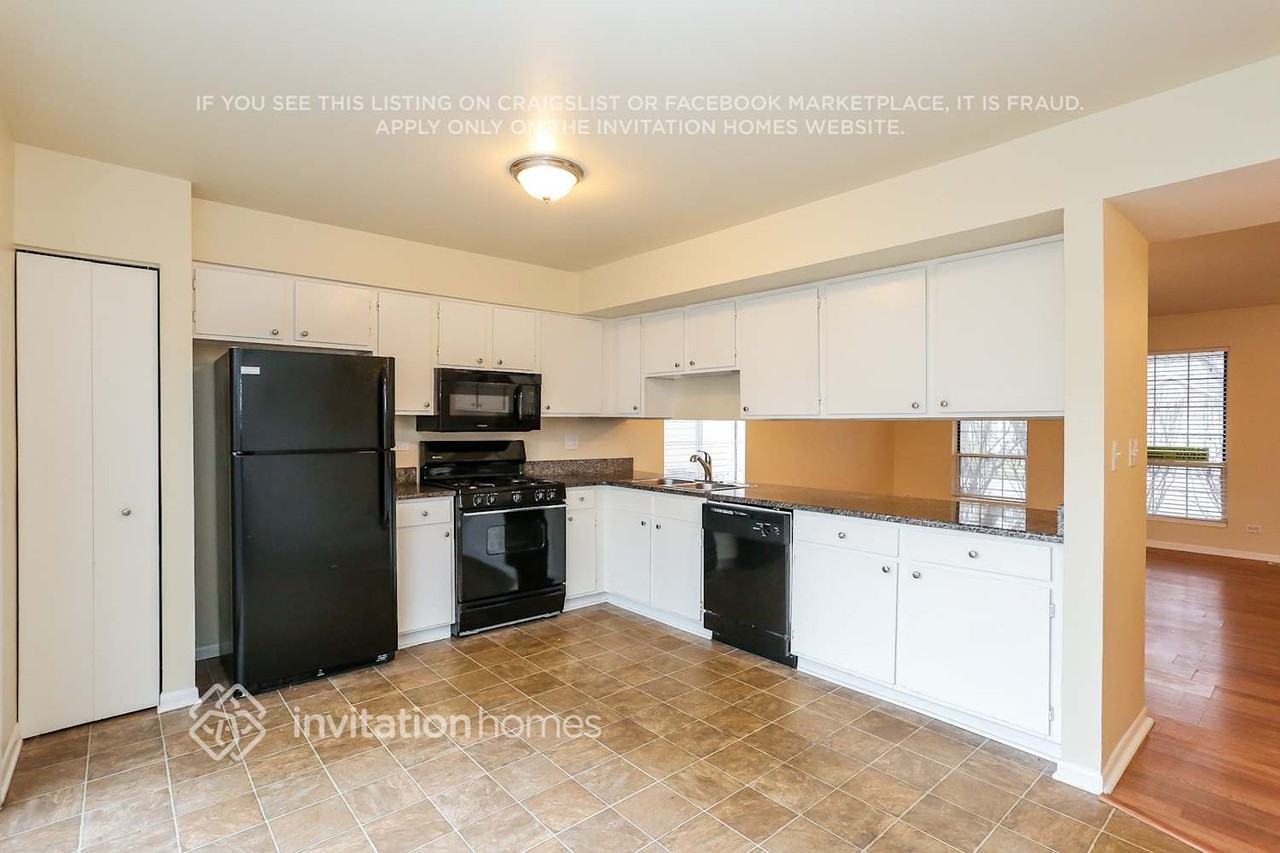 645 Dover Dr - Photo 6 of 21