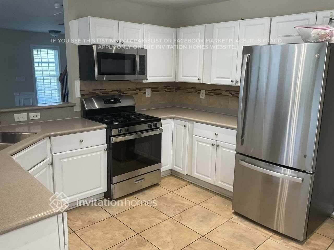 3270 Wellington Walk Sw - Photo 4 of 16