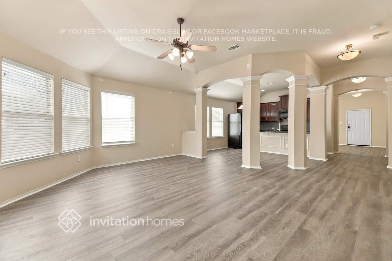 5000 Blackwood Dr - Photo 4 of 17