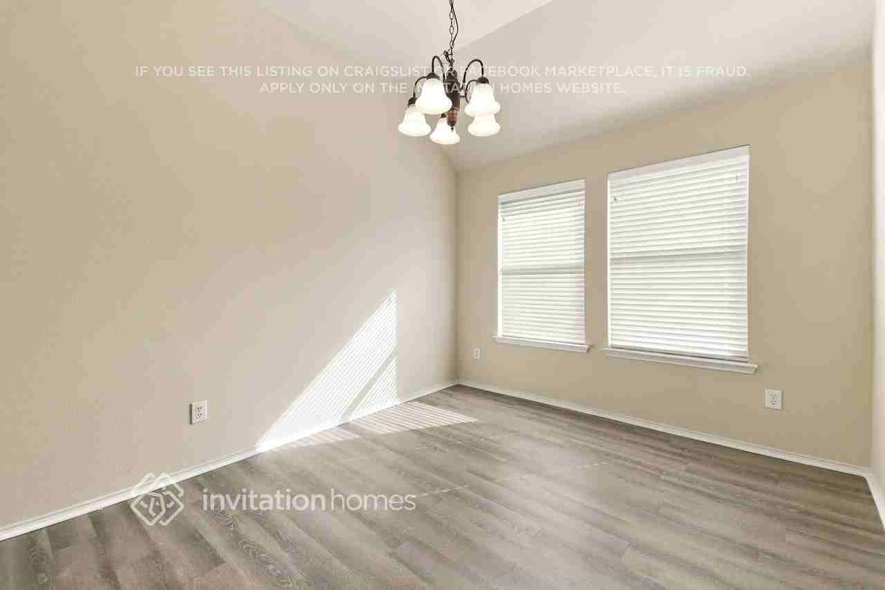 5000 Blackwood Dr - Photo 5 of 17
