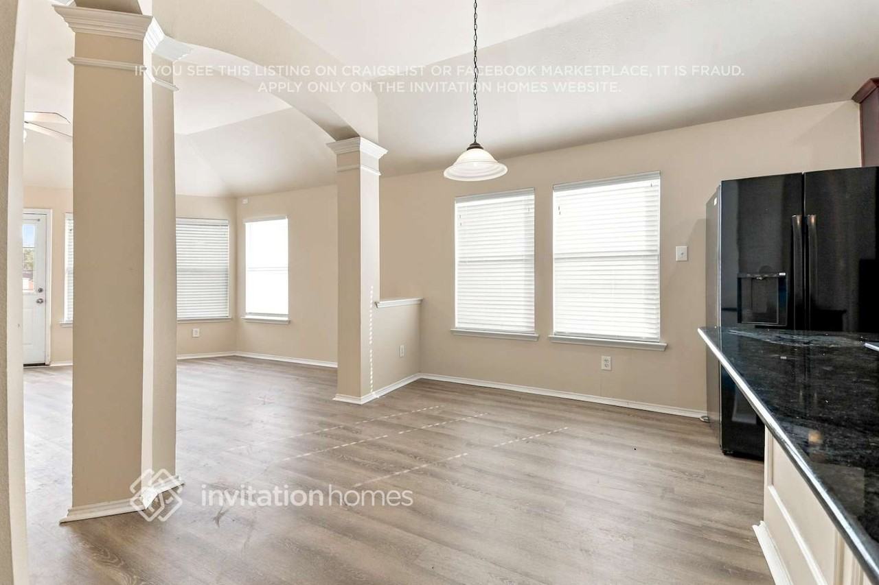 5000 Blackwood Dr - Photo 6 of 17