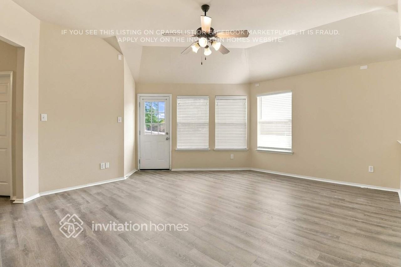 5000 Blackwood Dr - Photo 7 of 17