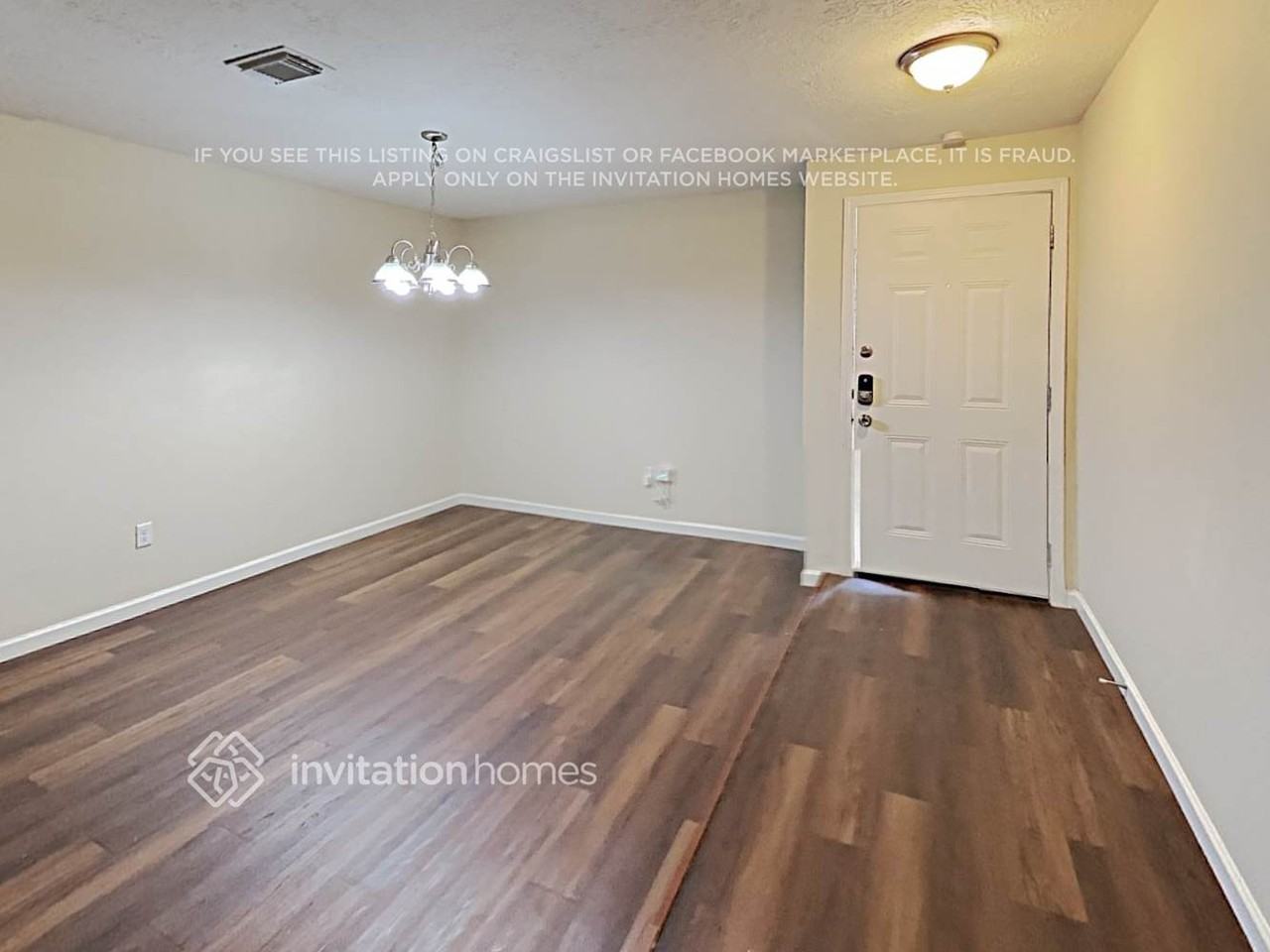 16422 Oxnard Ln - Photo 4 of 19