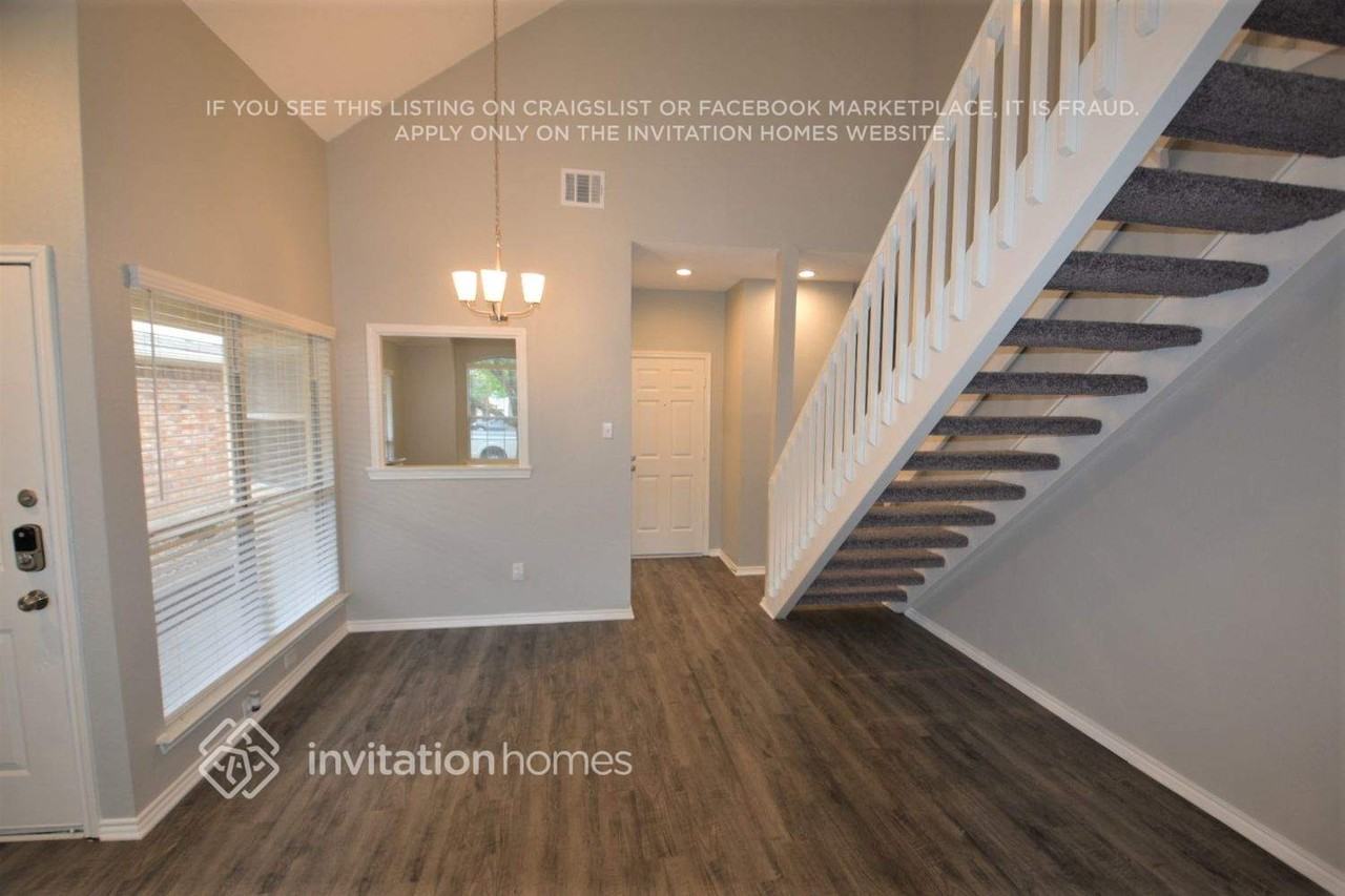 3807 Branch Hollow Cir - Photo 3 of 20